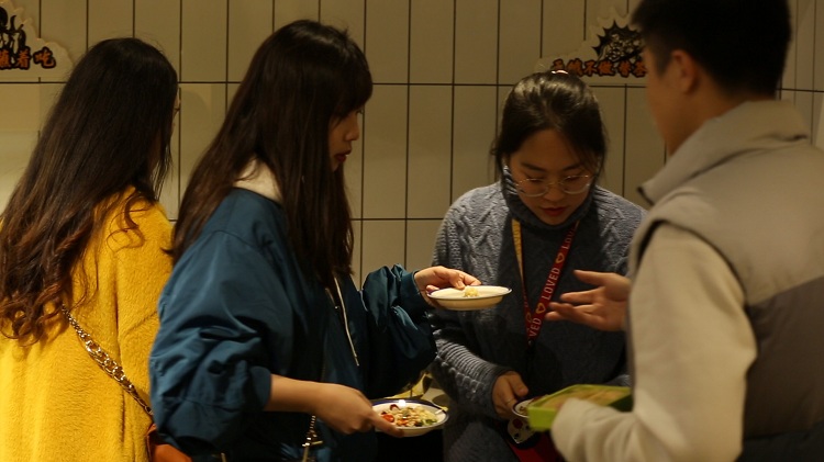 無簽道牛肉串串香前景-無簽道牛肉串串香投資-無簽道牛肉串串香合作費(fèi)