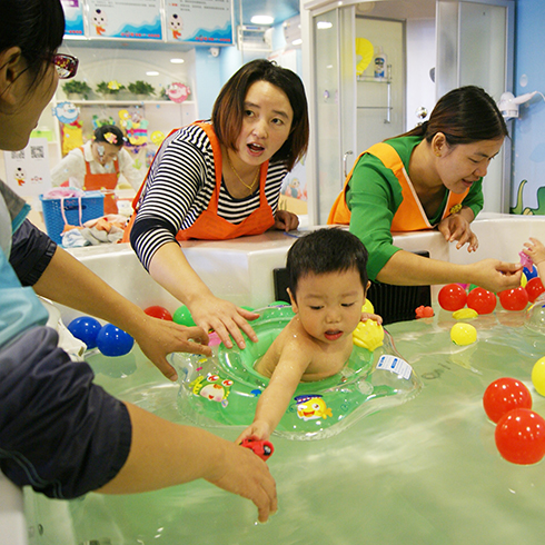 小兒廊孕嬰童生活館-室內(nèi)泳池