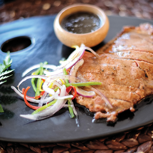 宇食天下湯烤噴泉火鍋-特色烤肉