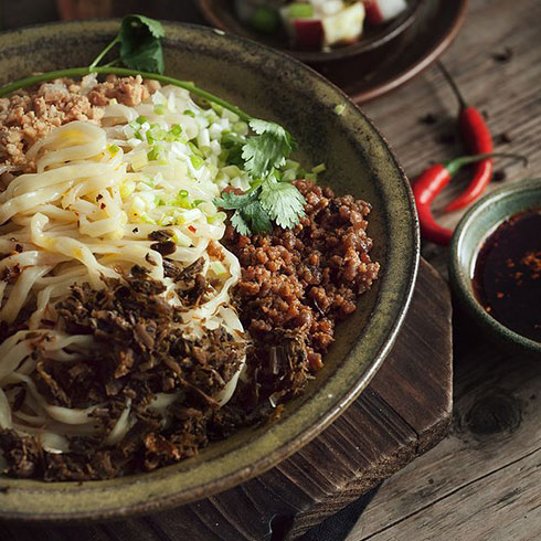 大城小麺-咸菜肉末面